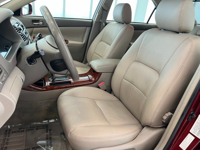 Used 2002 Toyota Camry XLE FWD image 10