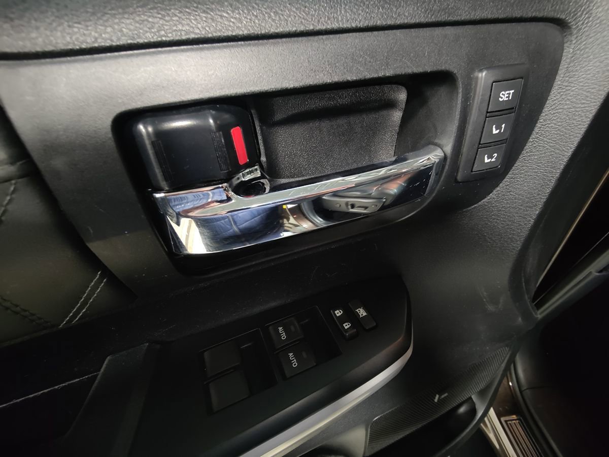 Used 2021 Toyota Tundra Platinum AWD/4WD image 24