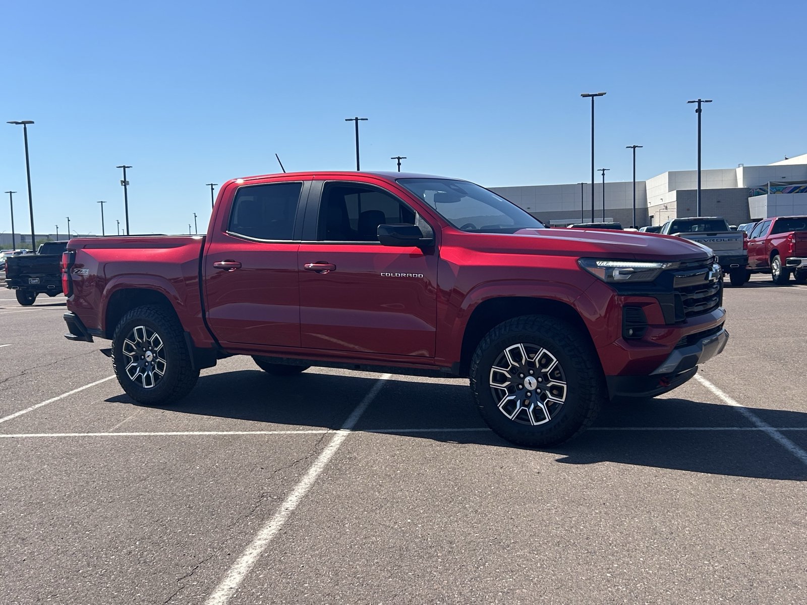 Used 2024 Chevrolet Colorado Z71 w/ Z71 Convenience Package 2 AWD/4WD image 7