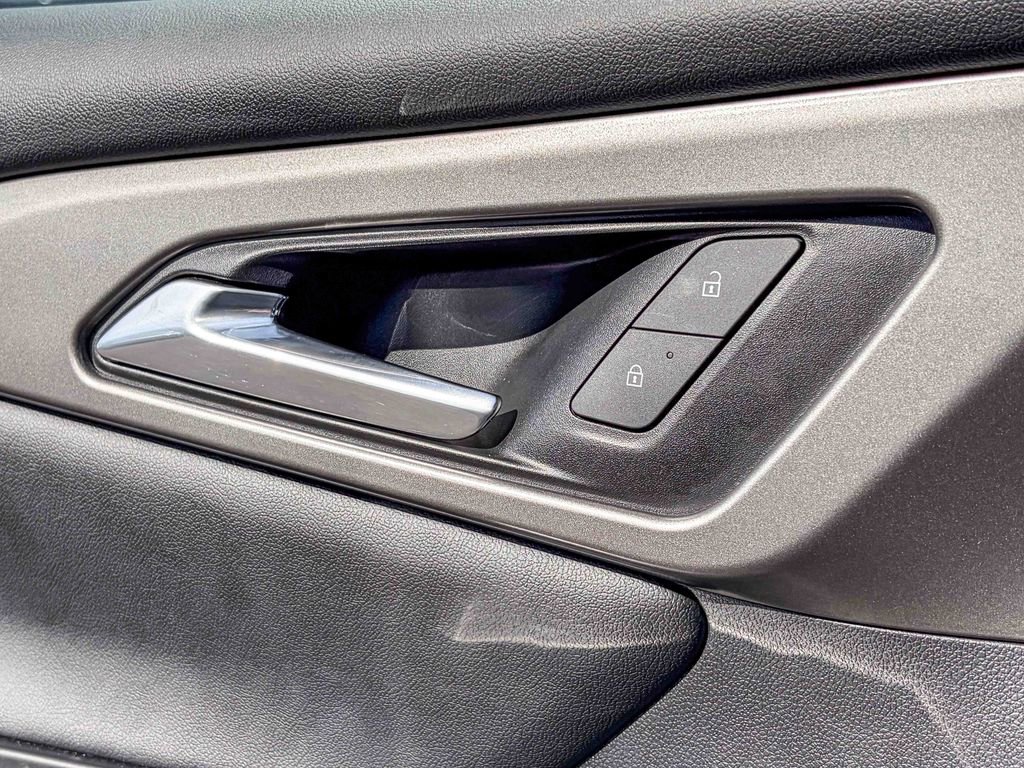 Used 2024 Chevrolet Traverse LT w/ Enhanced Driving Package image 44