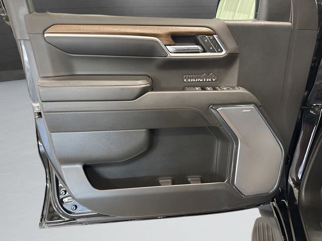 Used 2024 Chevrolet Silverado 1500 High Country w/ Technology Package image 25