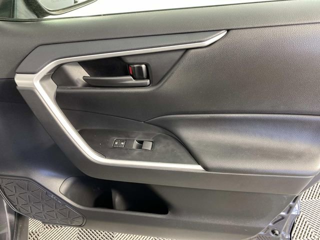 Used 2024 Toyota RAV4 LE AWD/4WD image 24