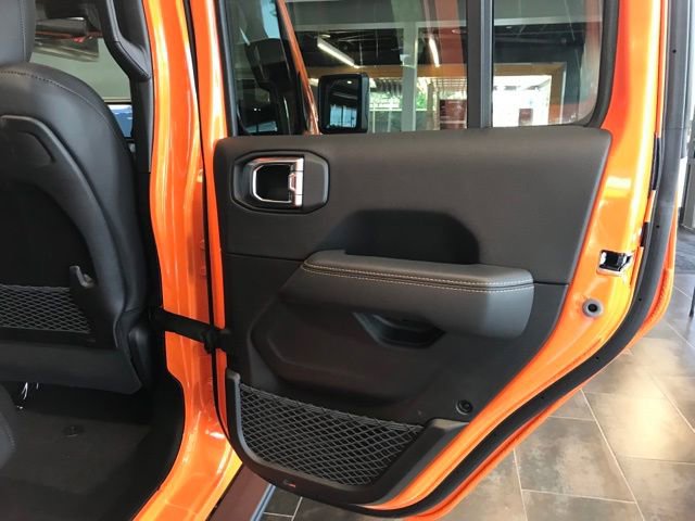 New 2025 Jeep Wrangler Unlimited Rubicon 392 image 31