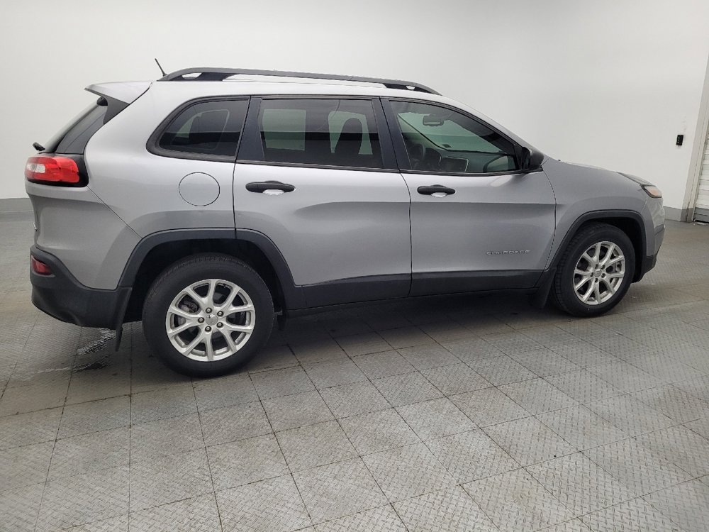 Used 2015 Jeep Cherokee Sport FWD image 10