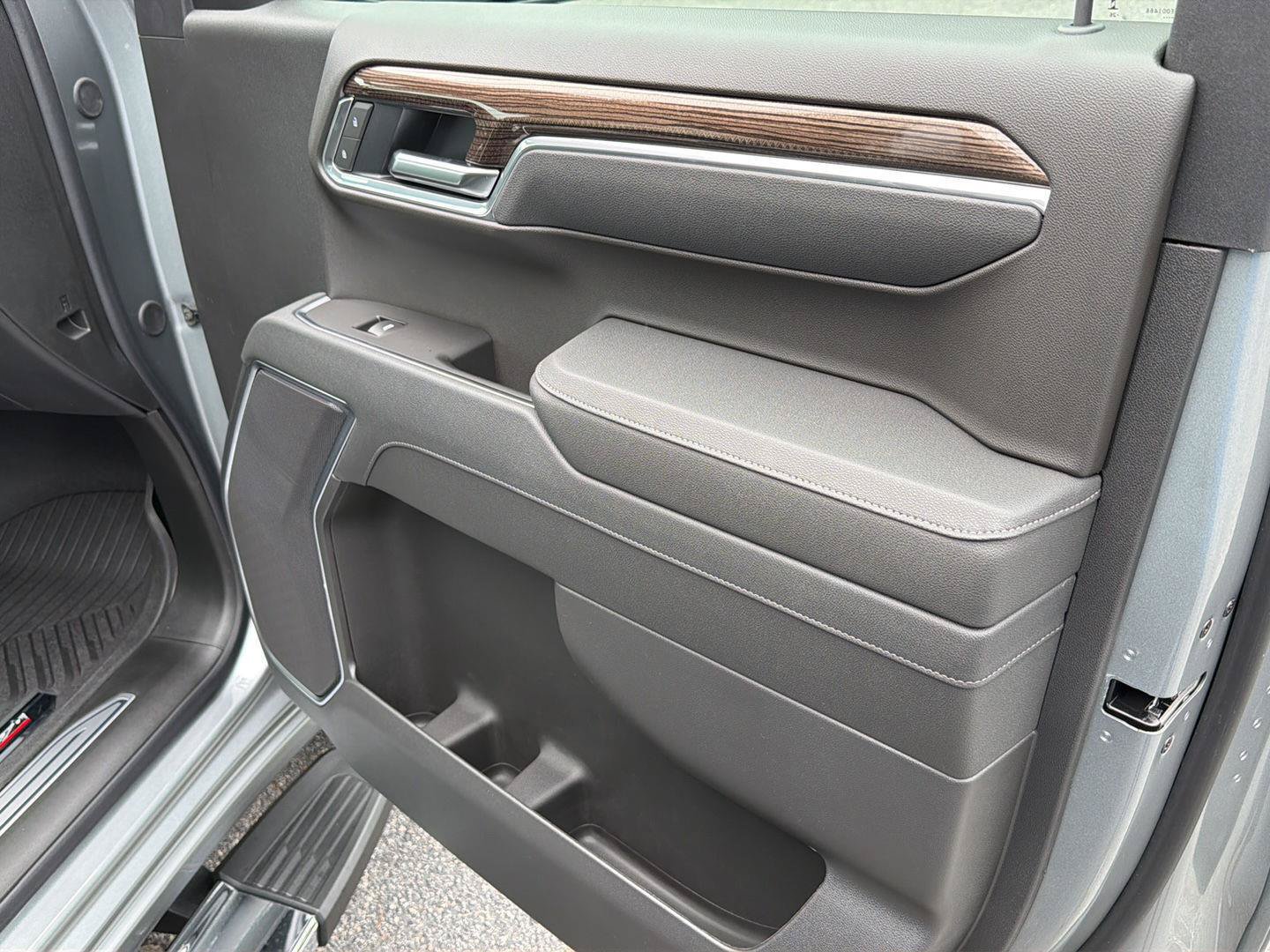 New 2026 Chevrolet Silverado 1500 LT AWD/4WD image 14