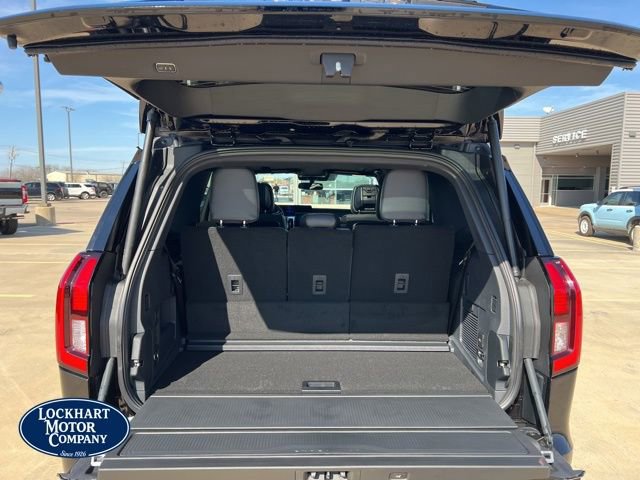 New 2026 Ford Expedition Platinum w/ Stealth Appearance Package image 18