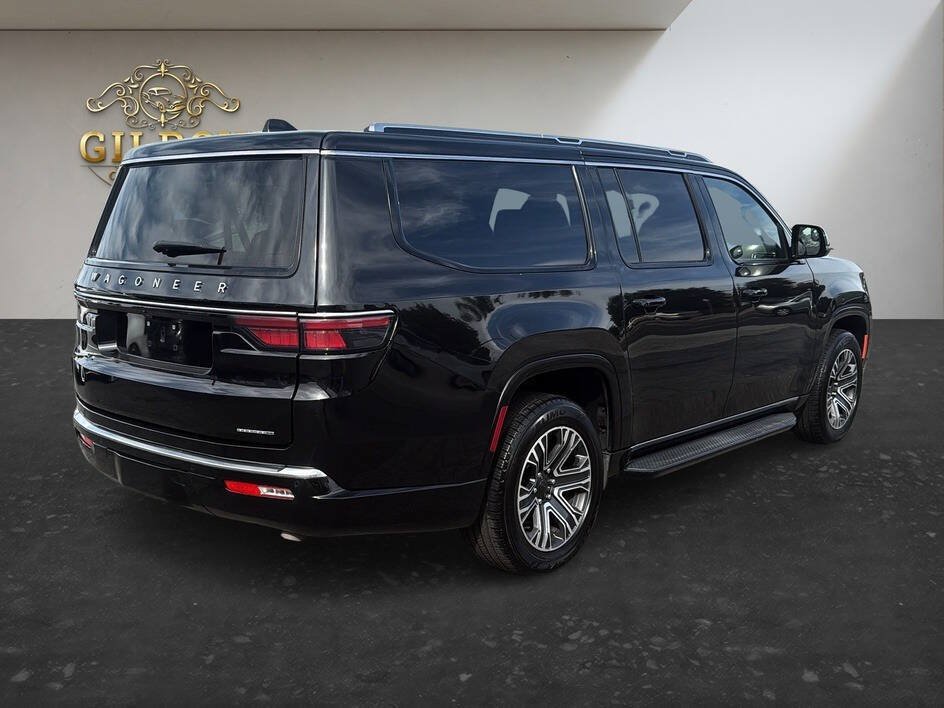 Used 2024 Jeep Wagoneer L Series II w/ Flexible Seating Group AWD/4WD image 21