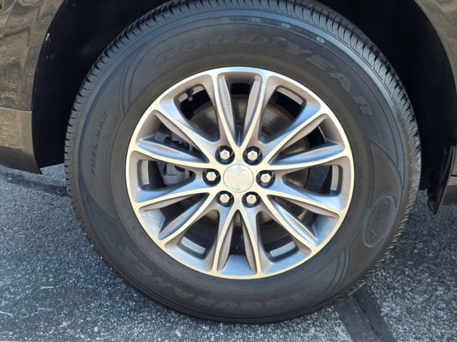 Used 2022 Buick Enclave Essence w/ LPO, Floor Liner Package FWD image 15