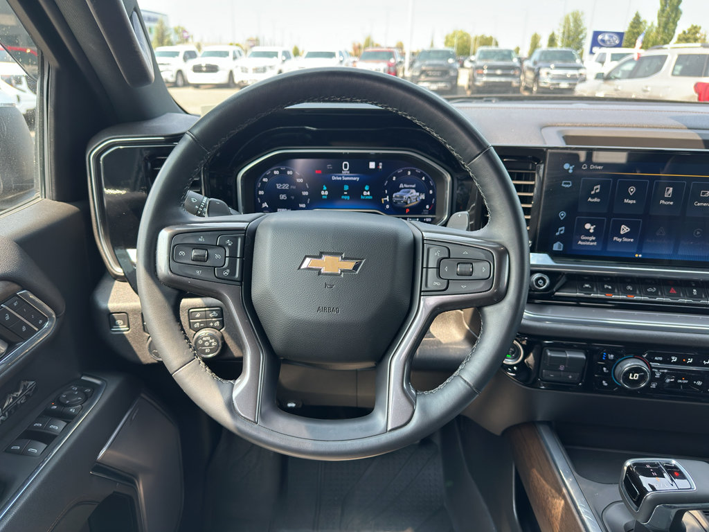 Used 2023 Chevrolet Silverado 1500 High Country w/ Technology Package AWD/4WD image 25