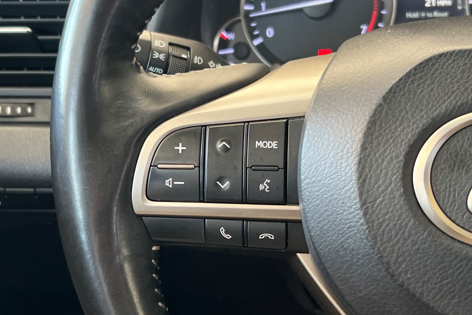 Used 2019 Lexus RX 350L FWD image 28