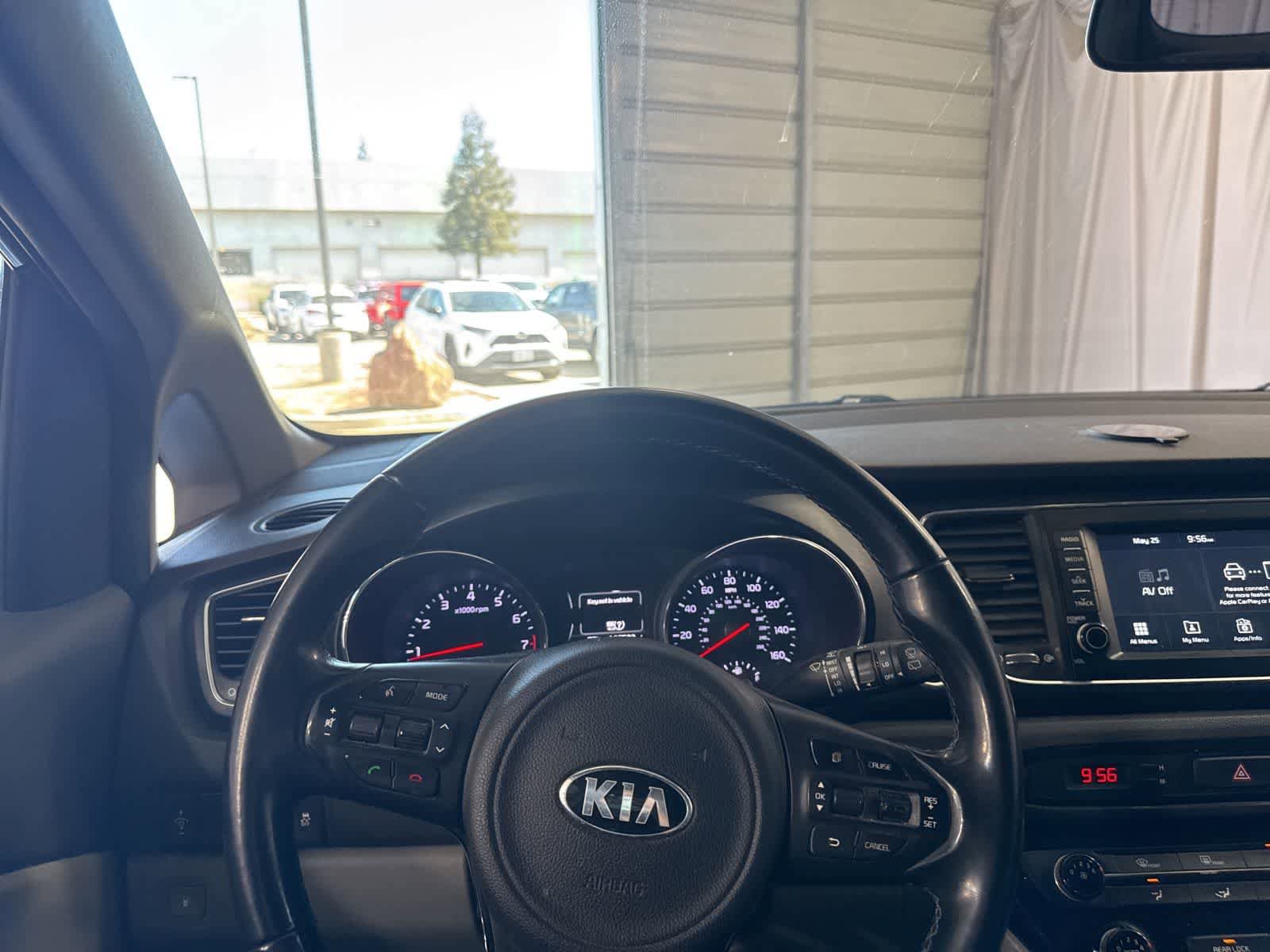 Used 2017 Kia Sedona LX w/ LX Essentials Premium Package FWD image 20