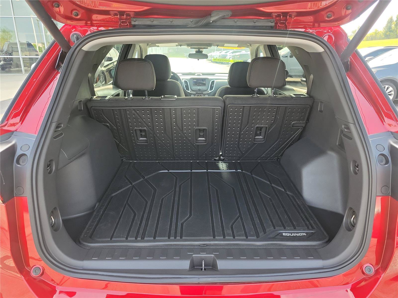 Used 2024 Chevrolet Equinox LT w/ LPO, Floor Liner Package FWD image 7