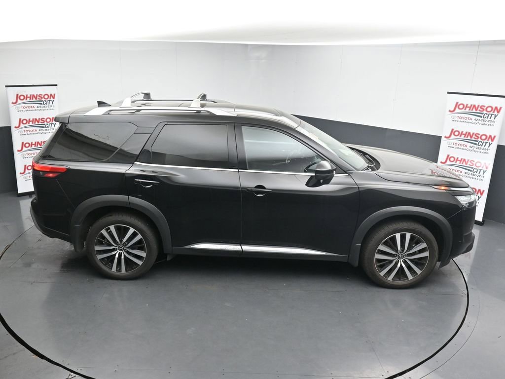 Used 2024 Nissan Pathfinder Platinum w/ Cargo Package image 38