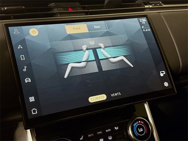 Used 2023 Land Rover Range Rover SE image 18