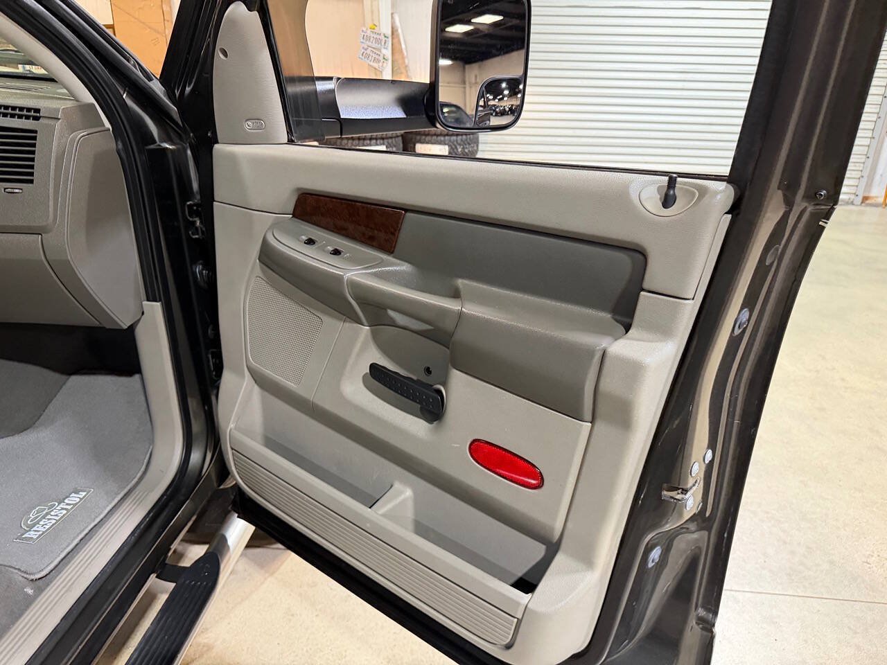 Used 2008 Dodge Ram 3500 Truck Laramie AWD/4WD image 32