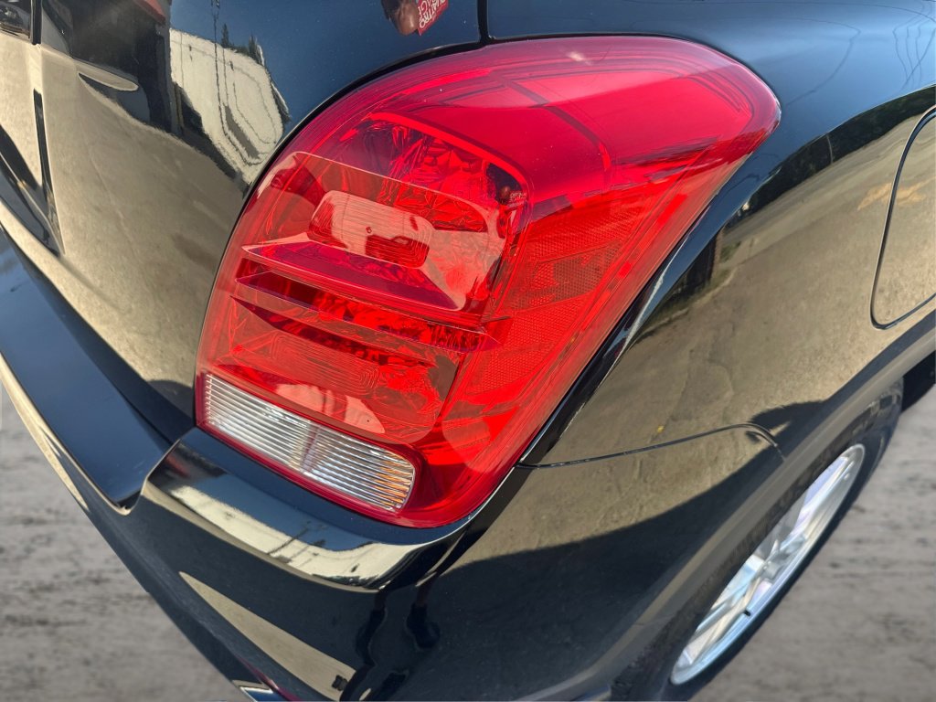 Used 2019 Chevrolet Trax LS w/ LPO, Protection Package FWD image 22