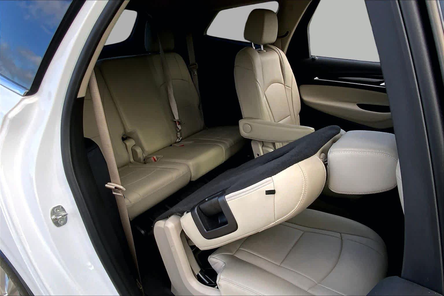 Used 2020 Buick Enclave Essence FWD image 20