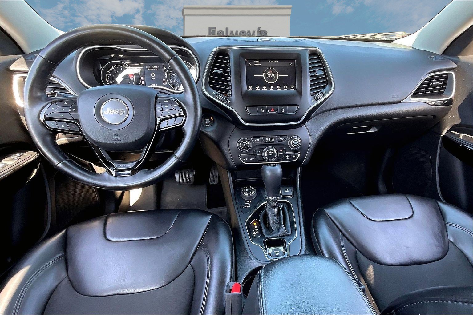 Used 2021 Jeep Cherokee Latitude Plus image 15