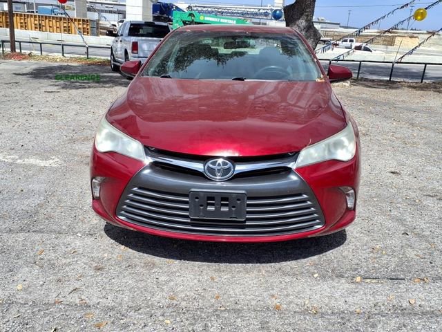 Used 2015 Toyota Camry LE FWD image 2