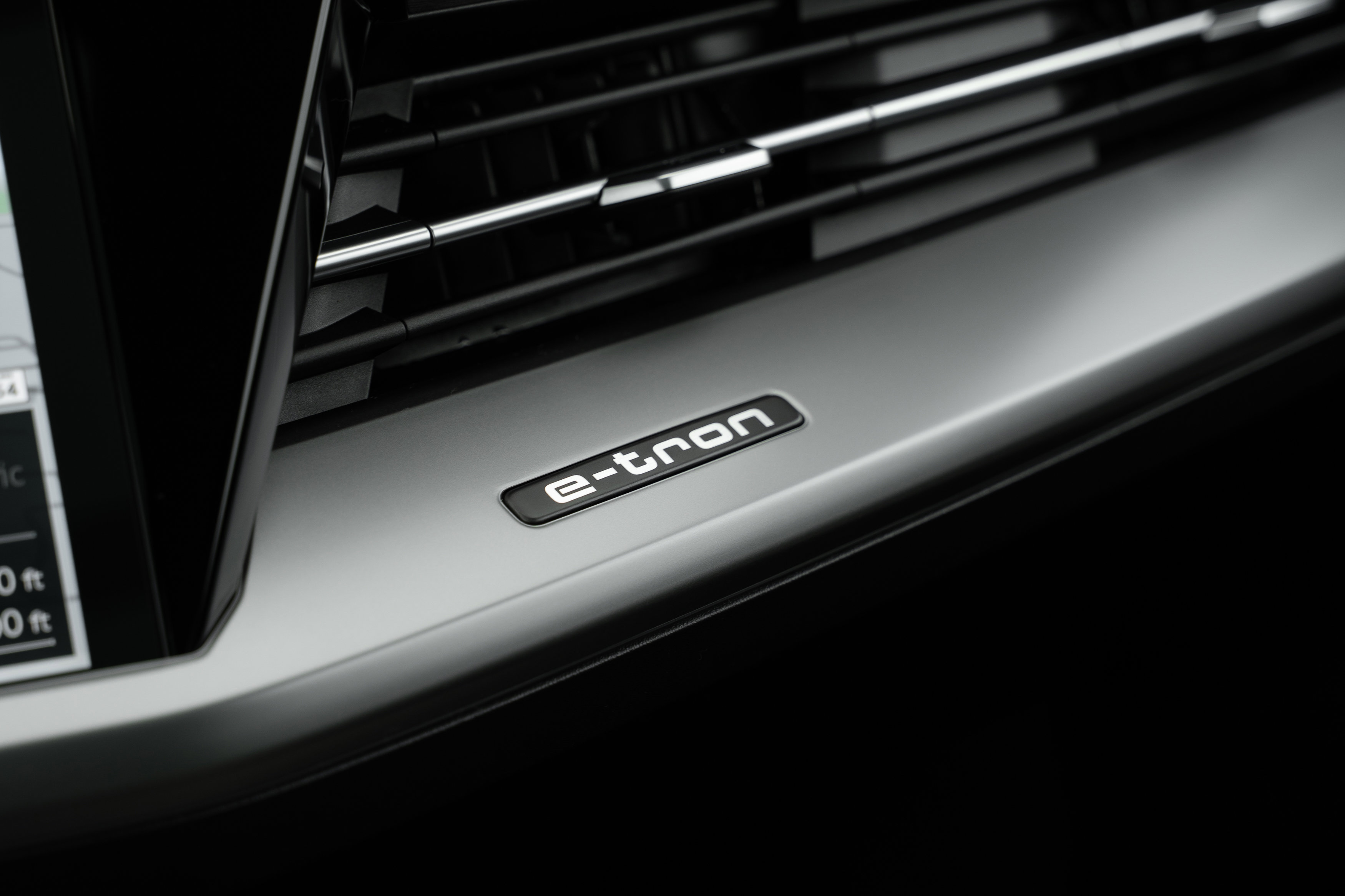 Certified 2024 Audi Q4 e-tron Prestige image 17