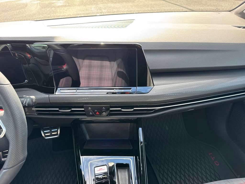 Used 2024 Volkswagen GTI SE FWD image 25