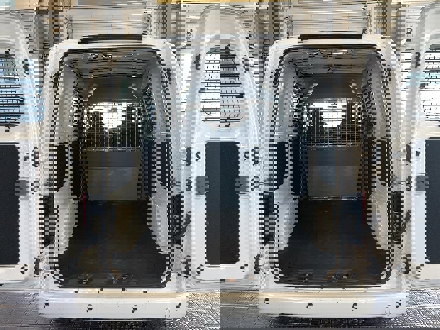 Used 2021 Nissan NV200 SV w/ Sliding Door Glass Package image 6