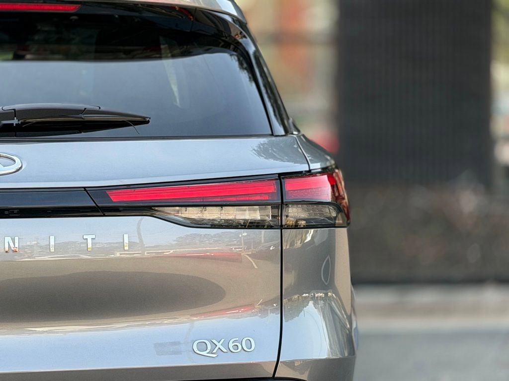 Used 2022 INFINITI QX60 Pure FWD image 16