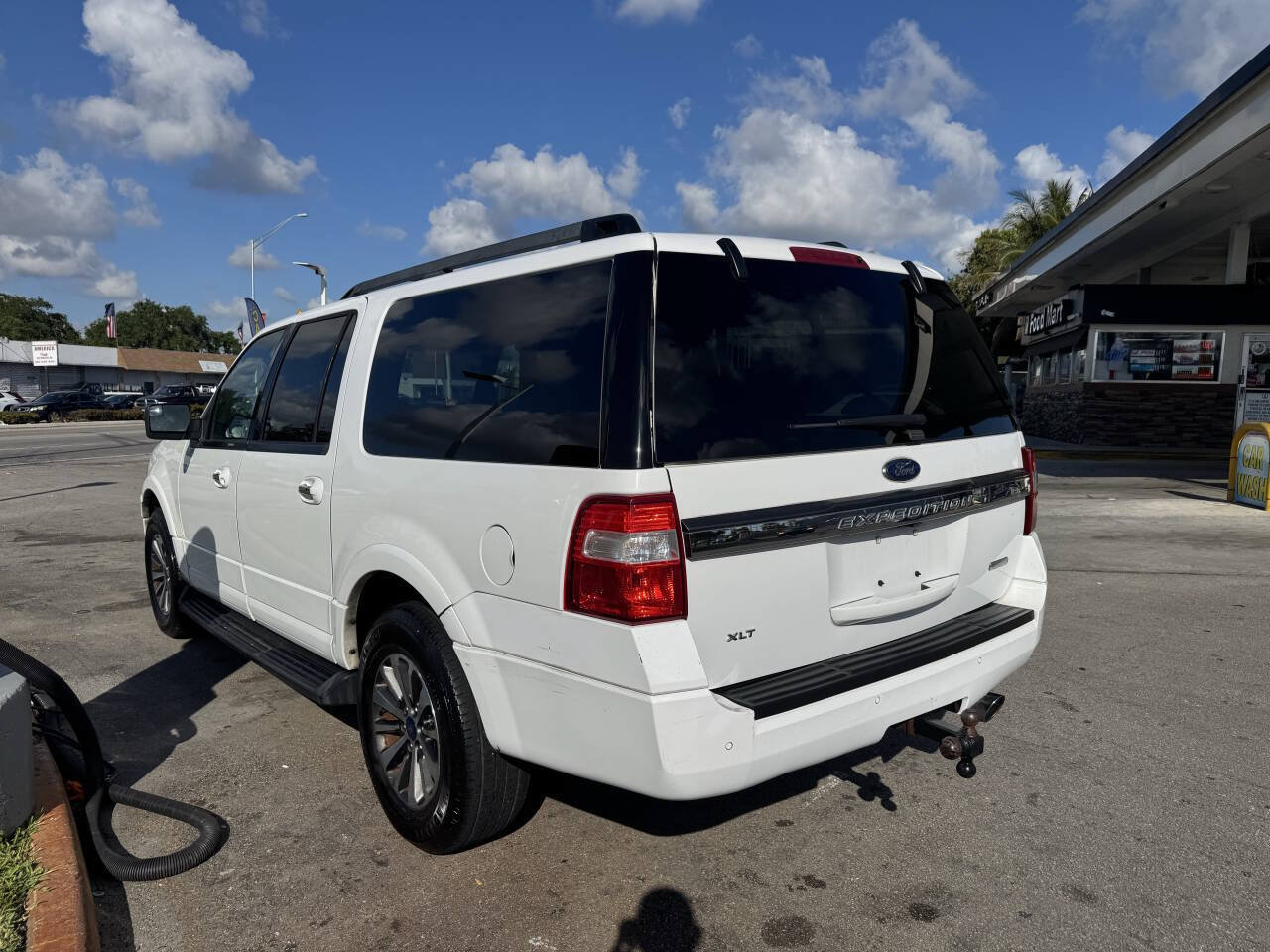 Used 2017 Ford Expedition EL XLT RWD image 6