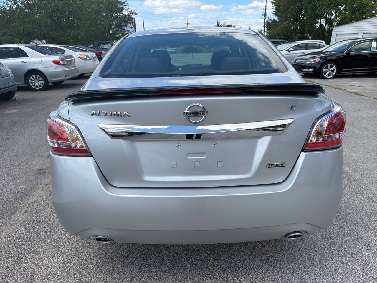 Used 2015 Nissan Altima 2.5 S w/ Special Edition Package FWD image 6