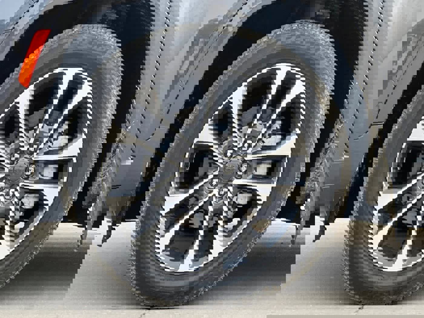 Used 2024 Jeep Grand Cherokee Overland w/ Trailer Tow Package image 26