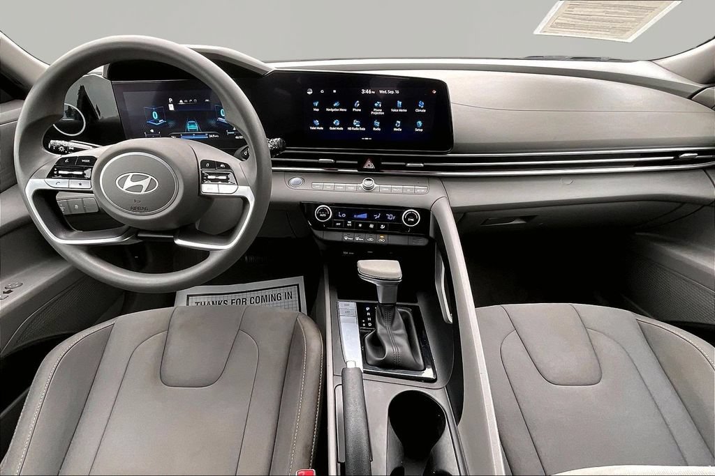 Used 2024 Hyundai Elantra SEL FWD image 7