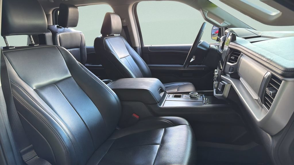 Used 2022 Ford Expedition XLT RWD image 35