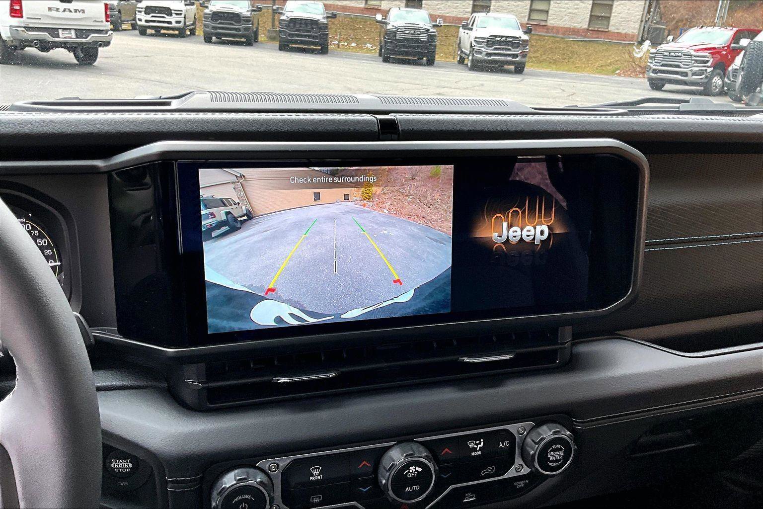 Used 2025 Jeep Wrangler Unlimited Rubicon 4xe image 22