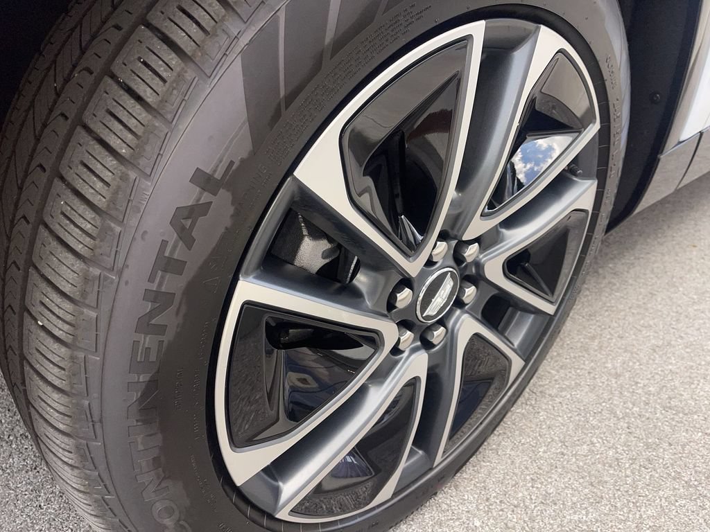 New 2027 Cadillac Optiq Sport w/ LPO, Floor Liner Package AWD/4WD image 10