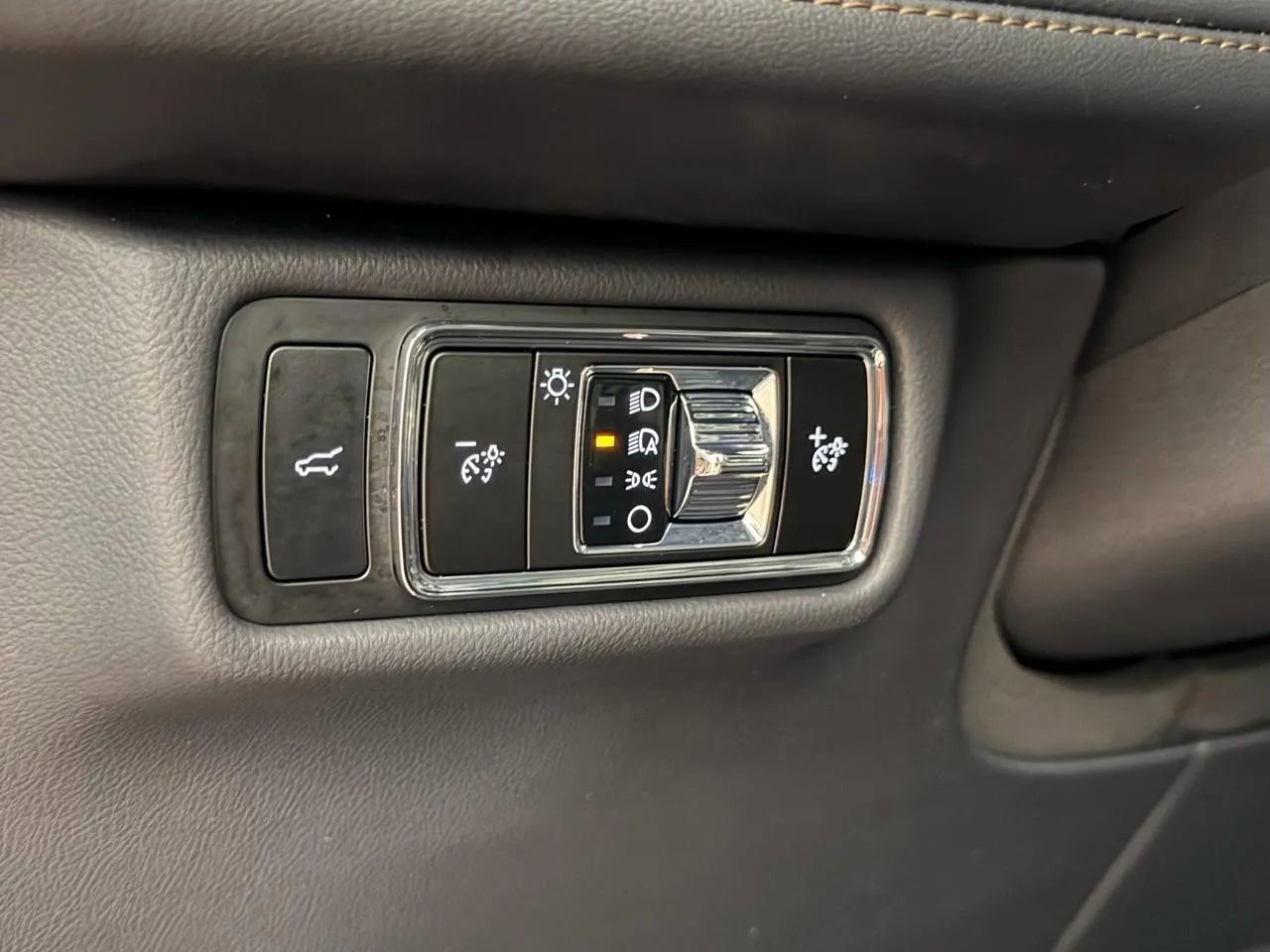 Used 2025 Lincoln Aviator Reserve w/ Equipment Group 201A AWD/4WD image 18