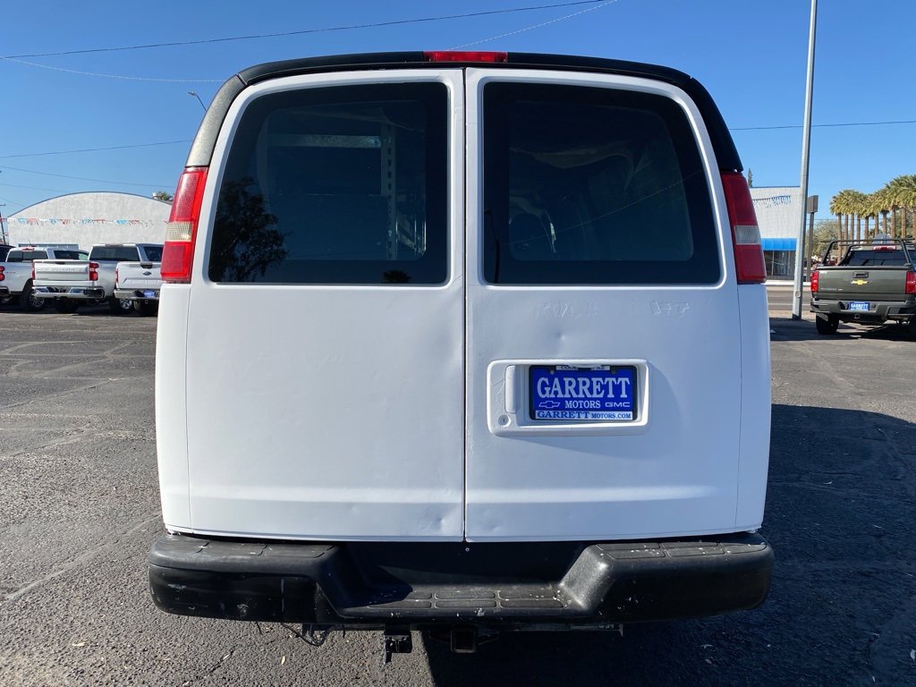 Used 2011 Chevrolet Express 2500 Extended image 10