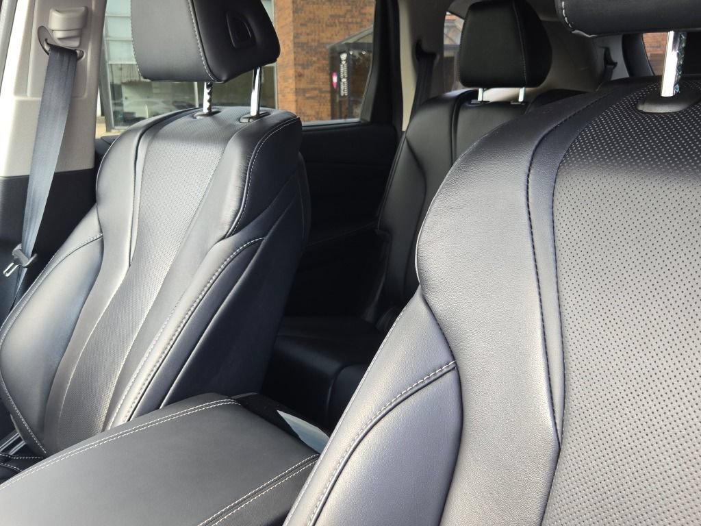 Certified 2023 Acura MDX w/ Technology Package AWD/4WD image 31