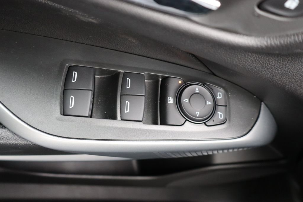 New 2026 Chevrolet Trax RS w/ Sunroof Package image 14