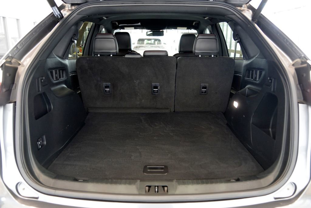 Used 2022 Ford Edge ST-Line w/ Class II Trailer Tow Package AWD/4WD image 28