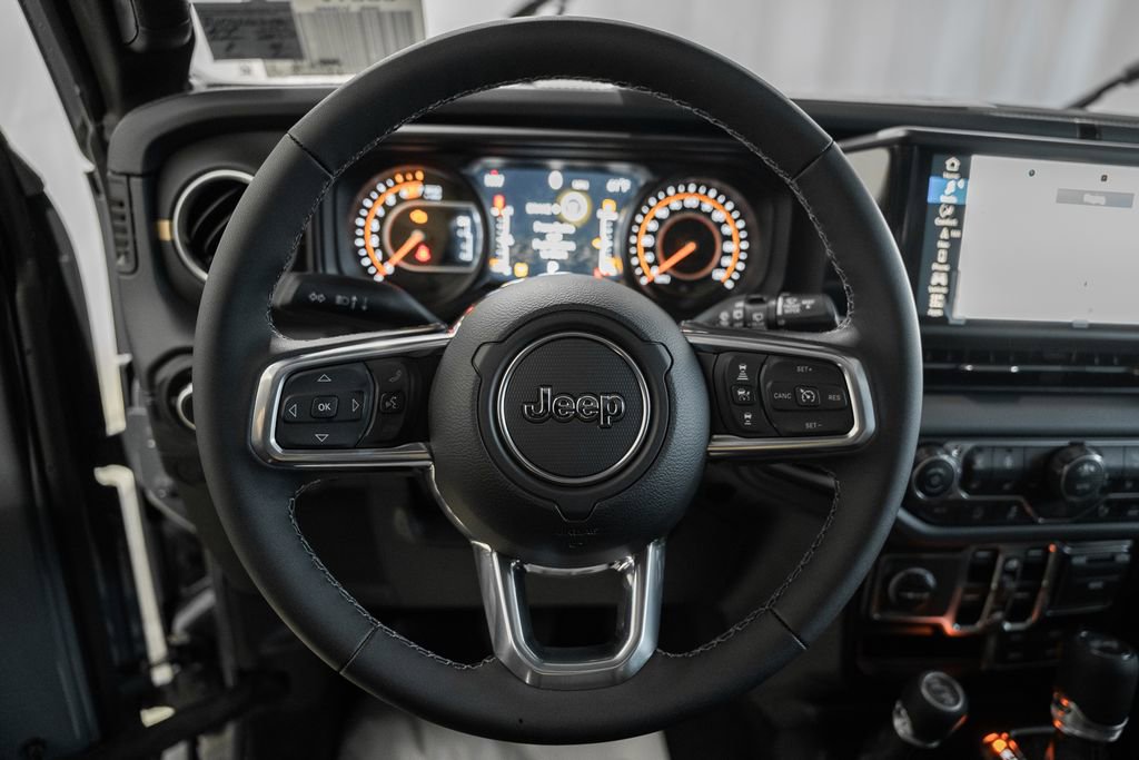 New 2026 Jeep Wrangler Unlimited Sahara AWD/4WD image 31