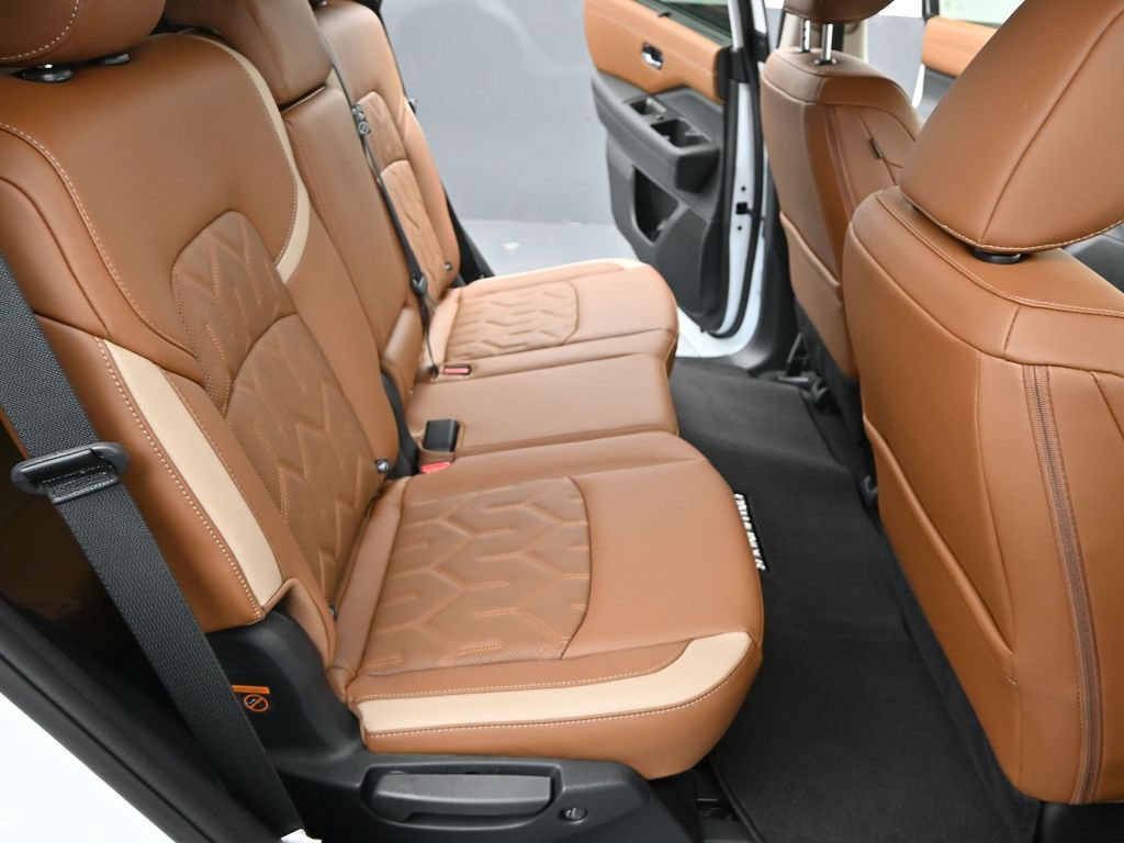 New 2026 Nissan Pathfinder Platinum w/ Cargo Package FWD image 29