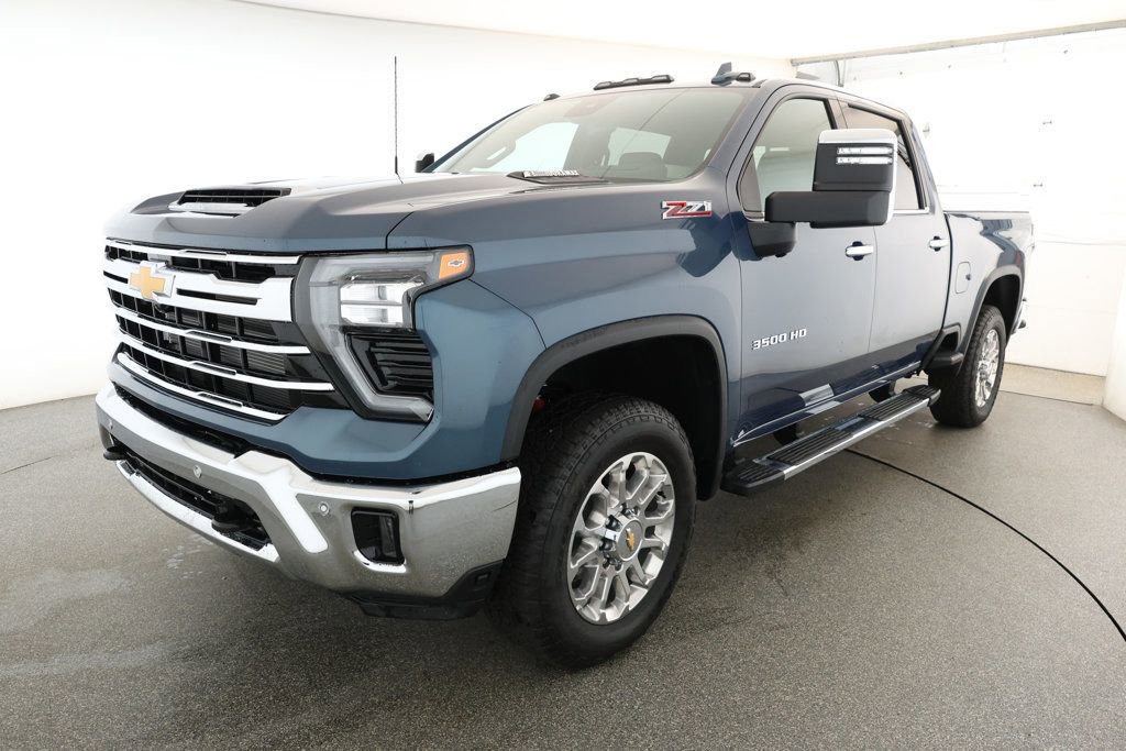 Used 2025 Chevrolet Silverado 3500 LTZ w/ LTZ Premium Package image 1