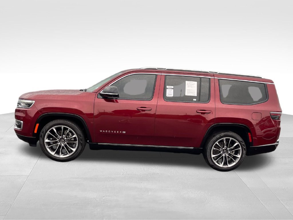 Used 2024 Jeep Wagoneer Series III w/ Premium Group I AWD/4WD image 2