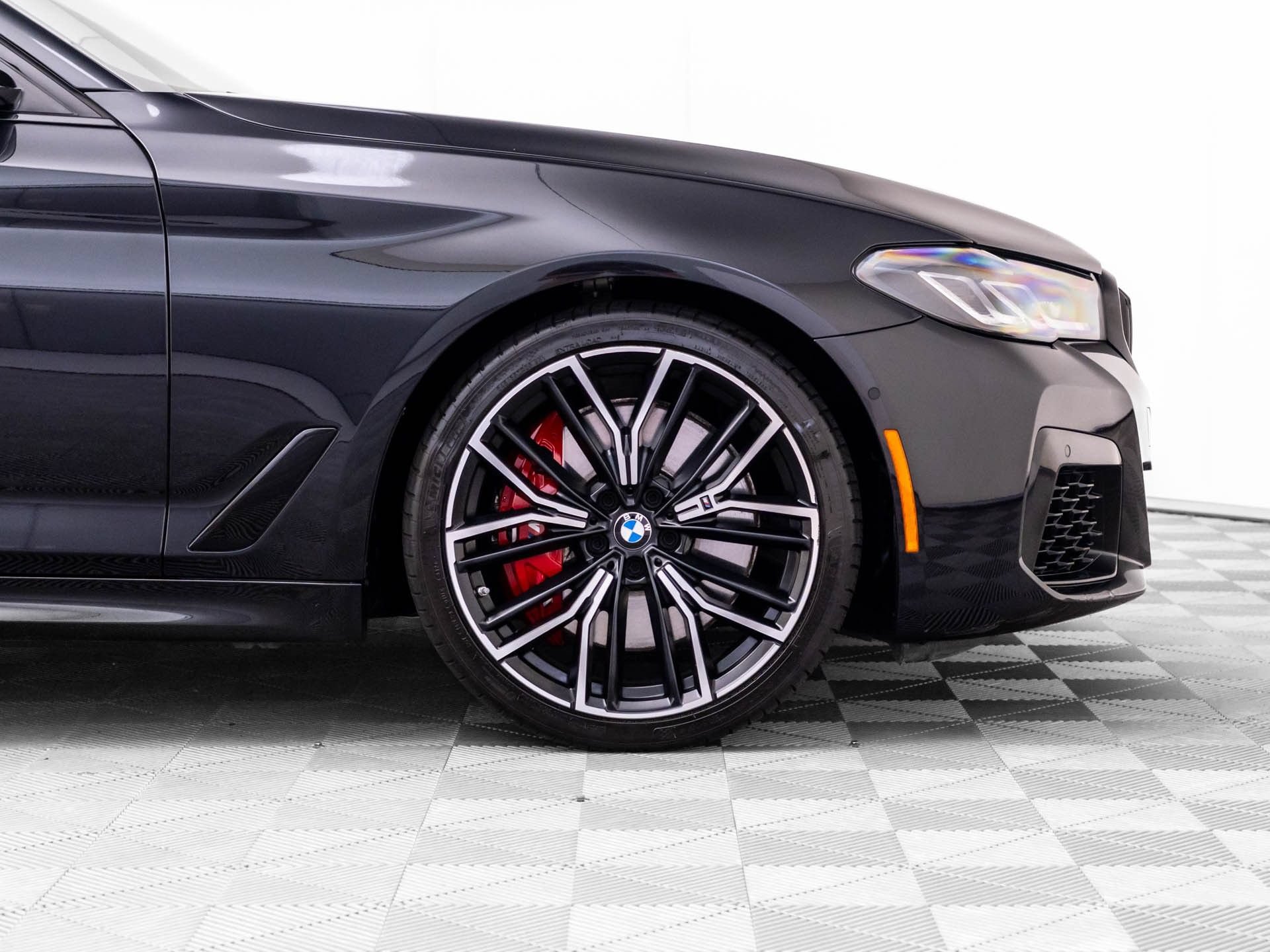 Used 2023 BMW M550i xDrive w/ Shadowloine Package AWD/4WD image 37