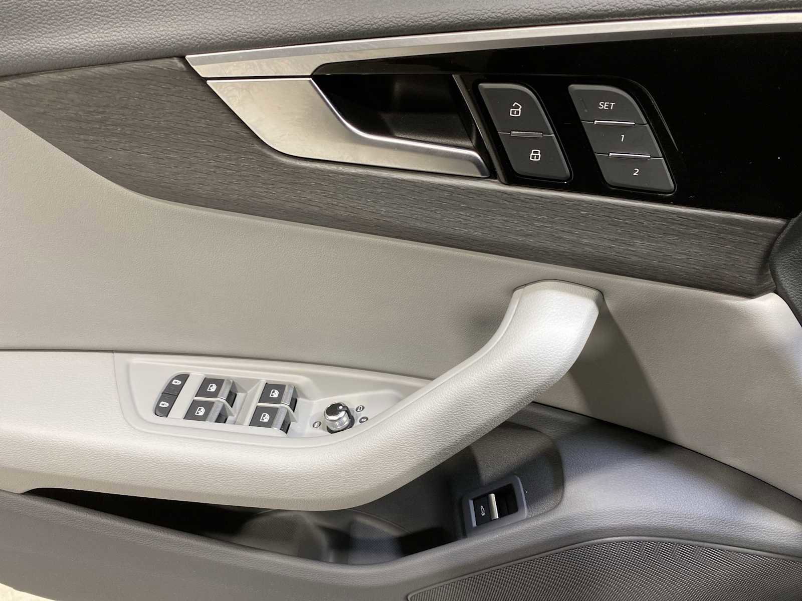 Used 2020 Audi A4 2.0T Premium w/ Convenience Package AWD/4WD image 23