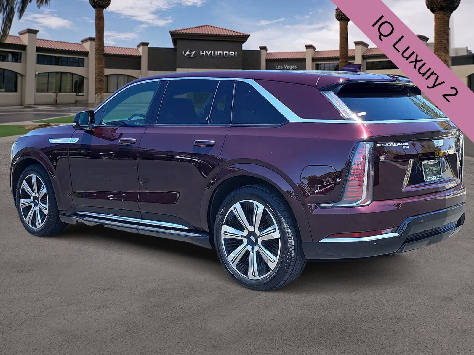 Used 2025 Cadillac Escalade IQ Luxury 2 w/ LPO, Premium Carpet Package AWD/4WD image 6