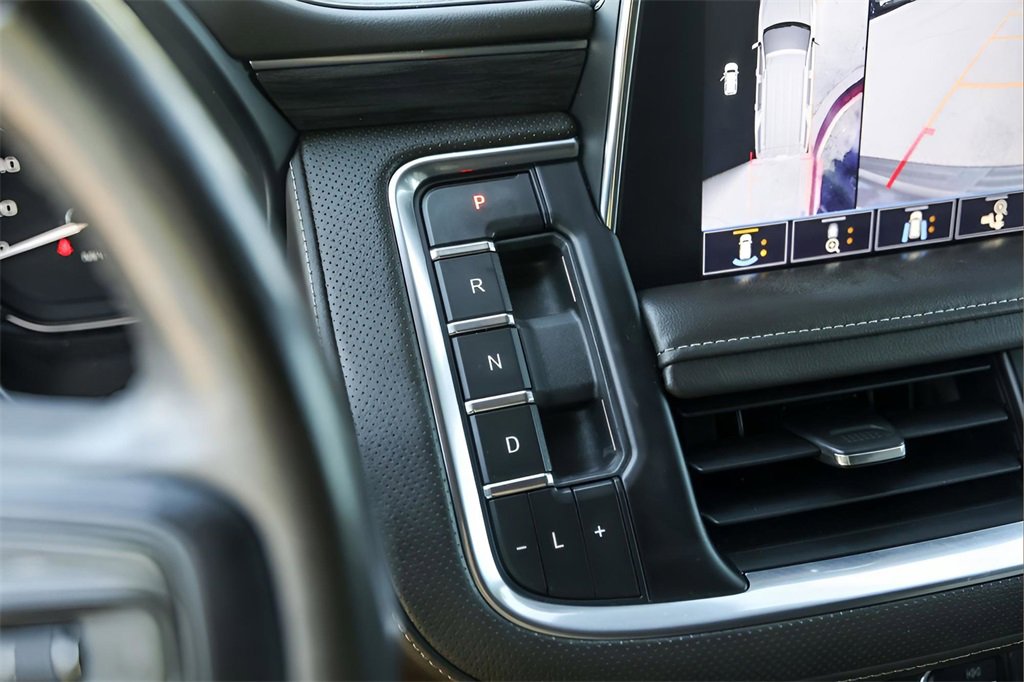 Used 2021 GMC Yukon SLT w/ SLT Luxury Plus Package image 18