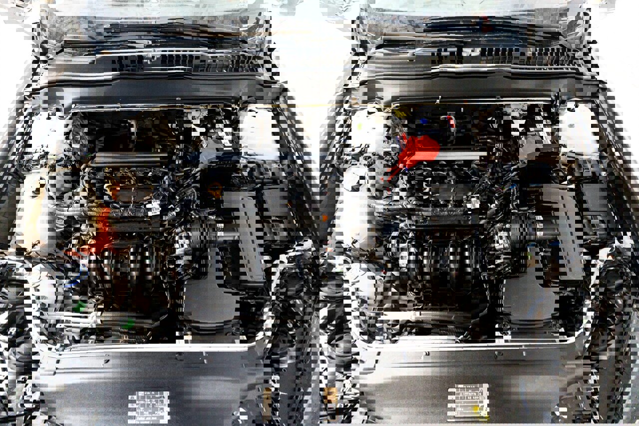 Used 2017 Ford Fusion SE w/ Fusion SE Technology Package image 16