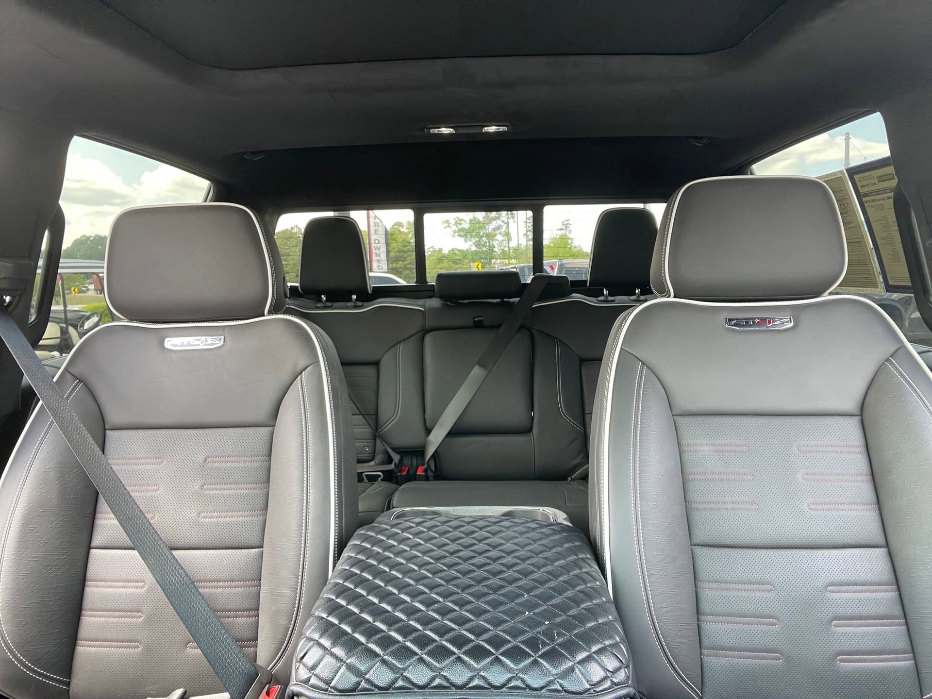 Used 2025 GMC Sierra 1500 AT4X image 28