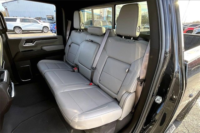 Used 2024 GMC Sierra 2500 SLT w/ SLT Convenience Package image 23